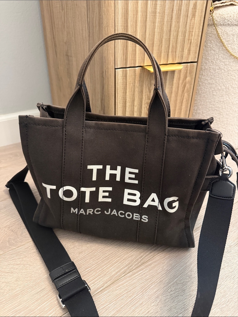 Marc Jacobs Tote Bag in Black with White Logo